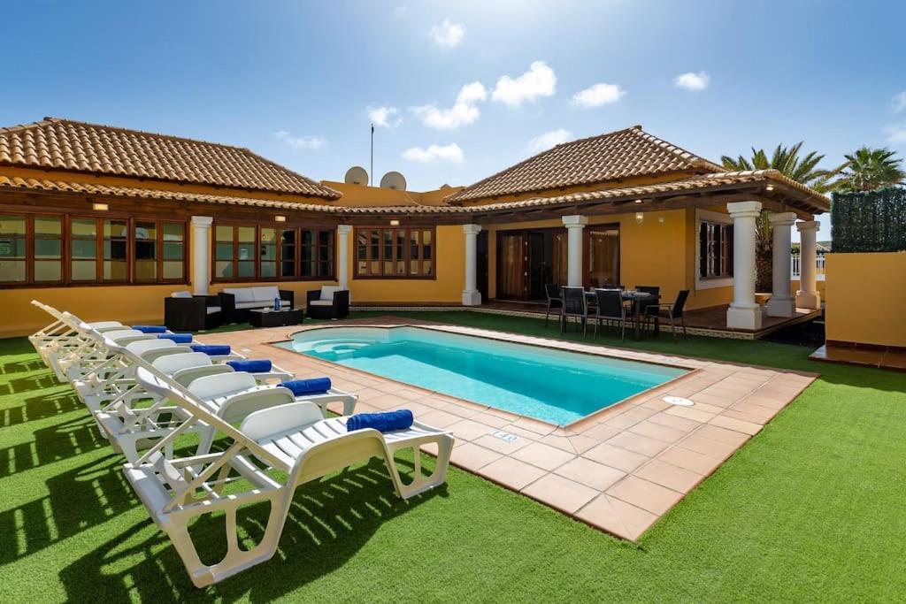 קורלחו Villa Helen - Heated Pool Wifi Smarttv Barbecue מראה חיצוני תמונה