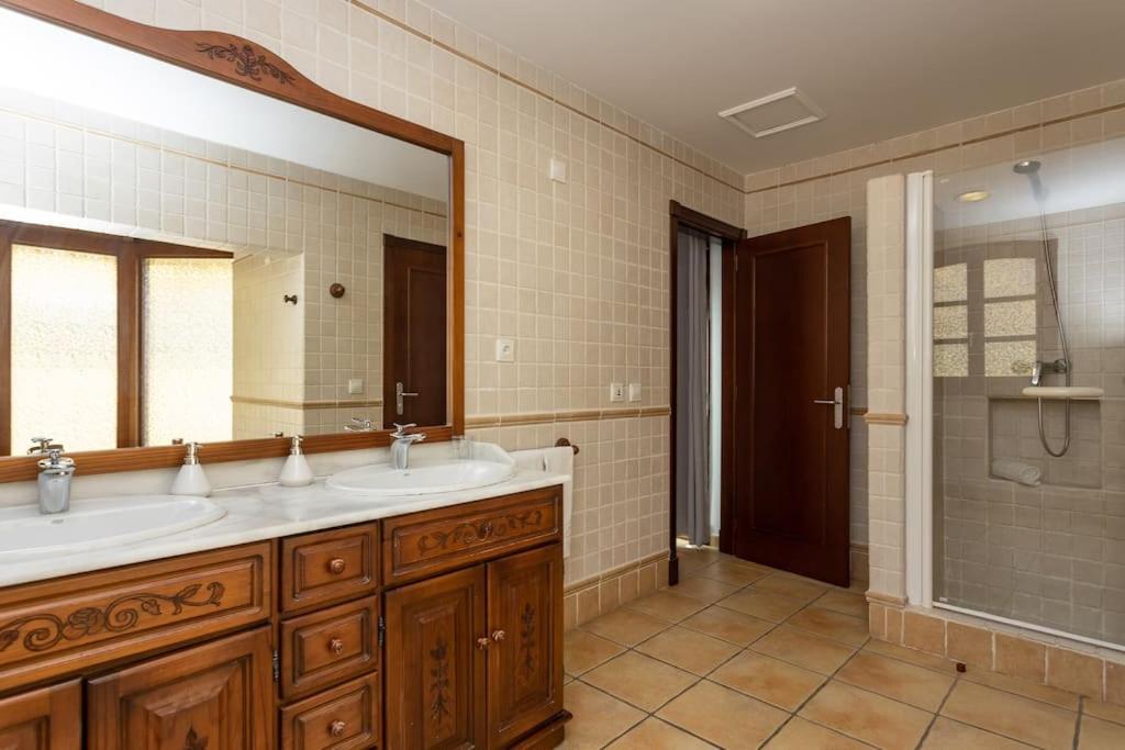 קורלחו Villa Helen - Heated Pool Wifi Smarttv Barbecue מראה חיצוני תמונה